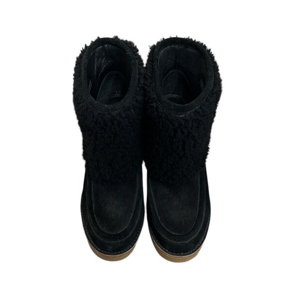 UGG Black Boots Woman’s Size 7 Coldin Suede Sheepskin Wedge Ankle Bootie Pull on - Picture 3 of 10